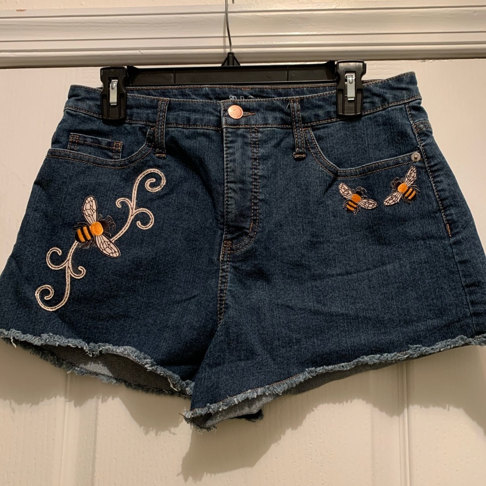 “Save the Bees” Hand-painted Women’s Jean Shorts